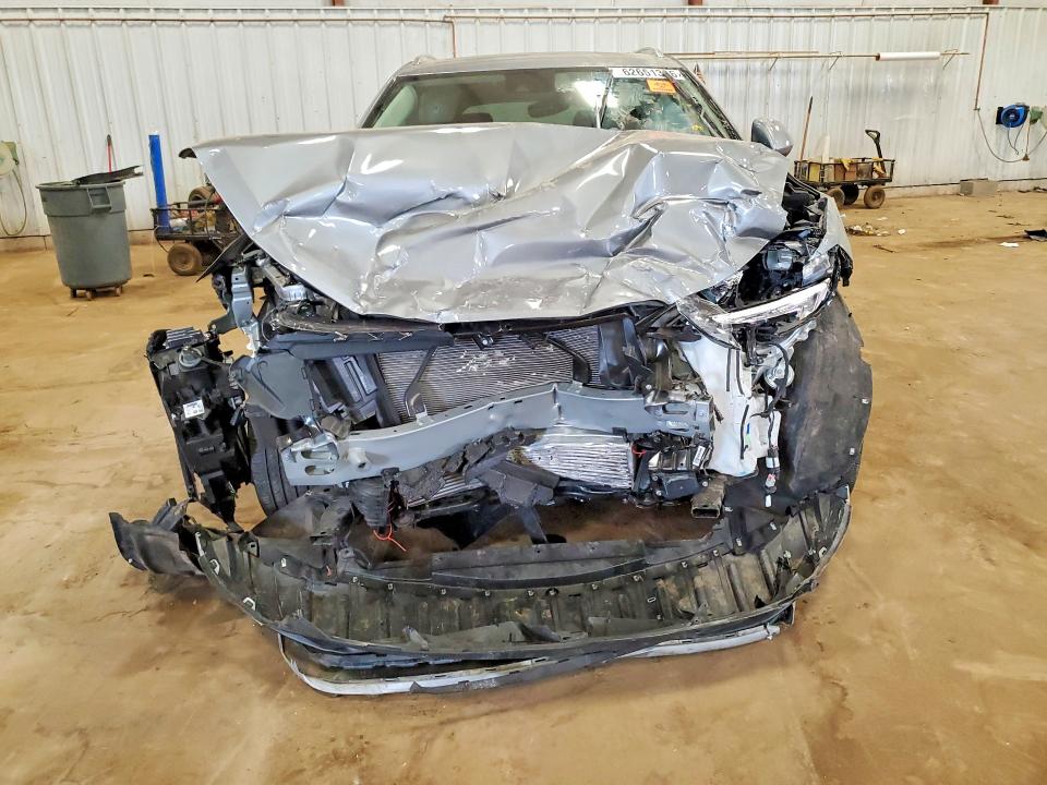 Photo 5 from auction – 2023 BUICK ENVISION with VIN LRBFZSR44PD153290