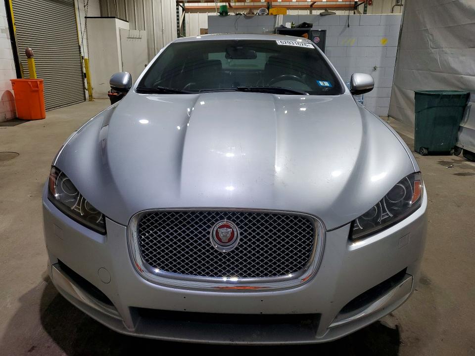 Photo 5 from auction – 2014 JAGUAR XF with VIN SAJWJ0EF5E8U18469