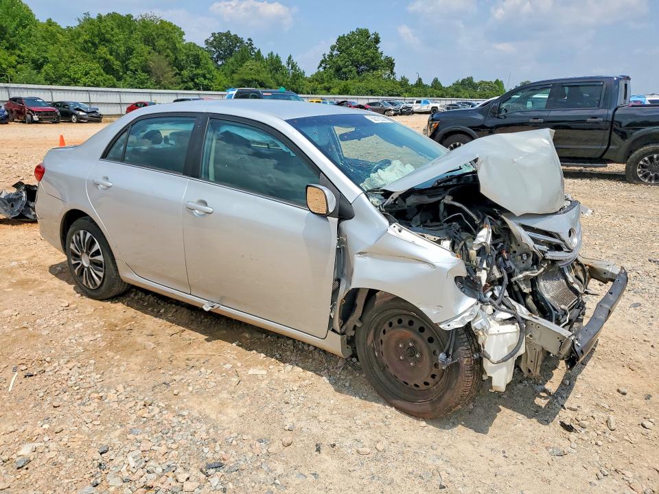 Photo 4 from auction – 2013 TOYOTA COROLLA with VIN 5YFBU4EE2DP102307