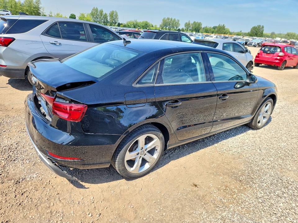 Photo 3 from auction – 2018 AUDI A3 PREMIUM with VIN WAUAUGFF7J1086865