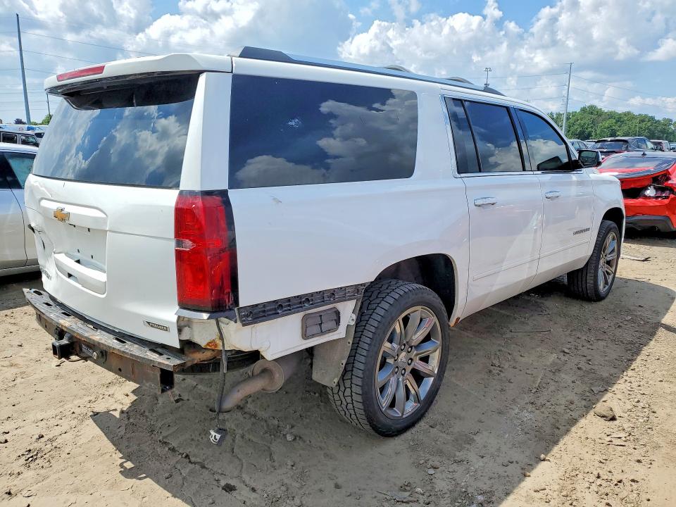 Photo 3 from auction – 2017 CHEVROLET SUBURBAN with VIN 1GNSKJKC4HR130300