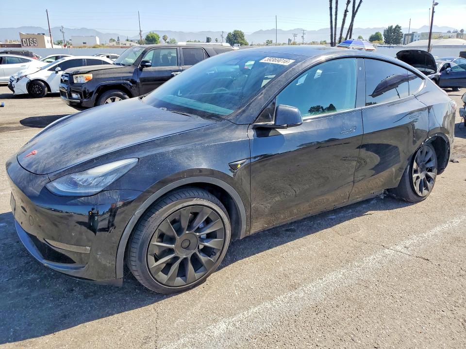 TESLA MODEL Y 2020 with VIN 5YJYGDEEXLF016240 - Photo from auction