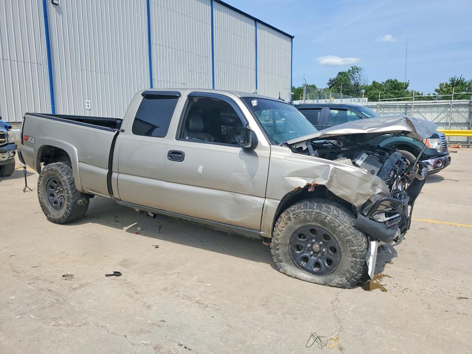 Photo 4 from auction – 2003 CHEVROLET SILVERADO with VIN 1GCEK19T53E232586