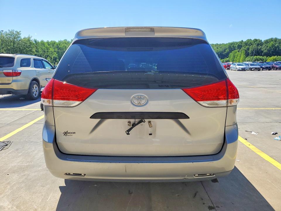 Photo 6 from auction – 2014 TOYOTA SIENNA with VIN 5TDZK3DC2ES502620