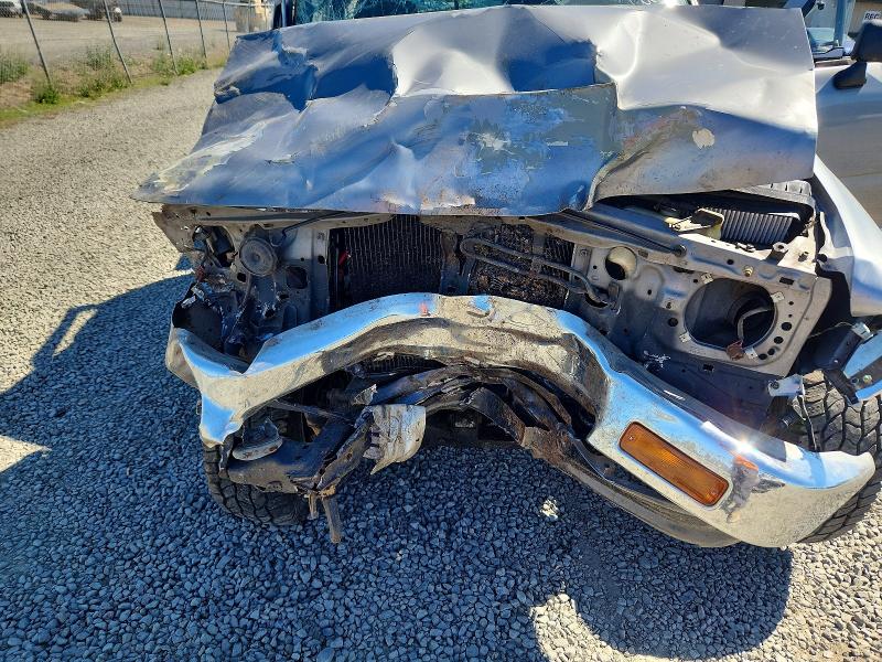 Photo 11 from auction – 1993 TOYOTA PICKUP with VIN JT4RN13P7P6057472