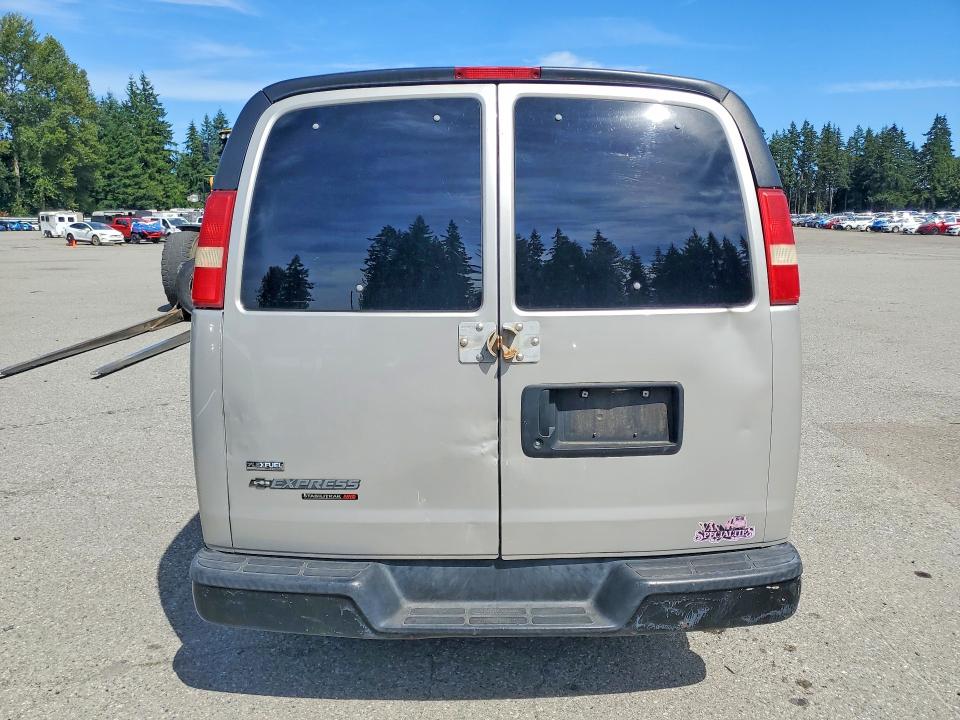 Photo 6 from auction – 2008 CHEVROLET EXPRESS G1500 with VIN 1GNFH154781213819