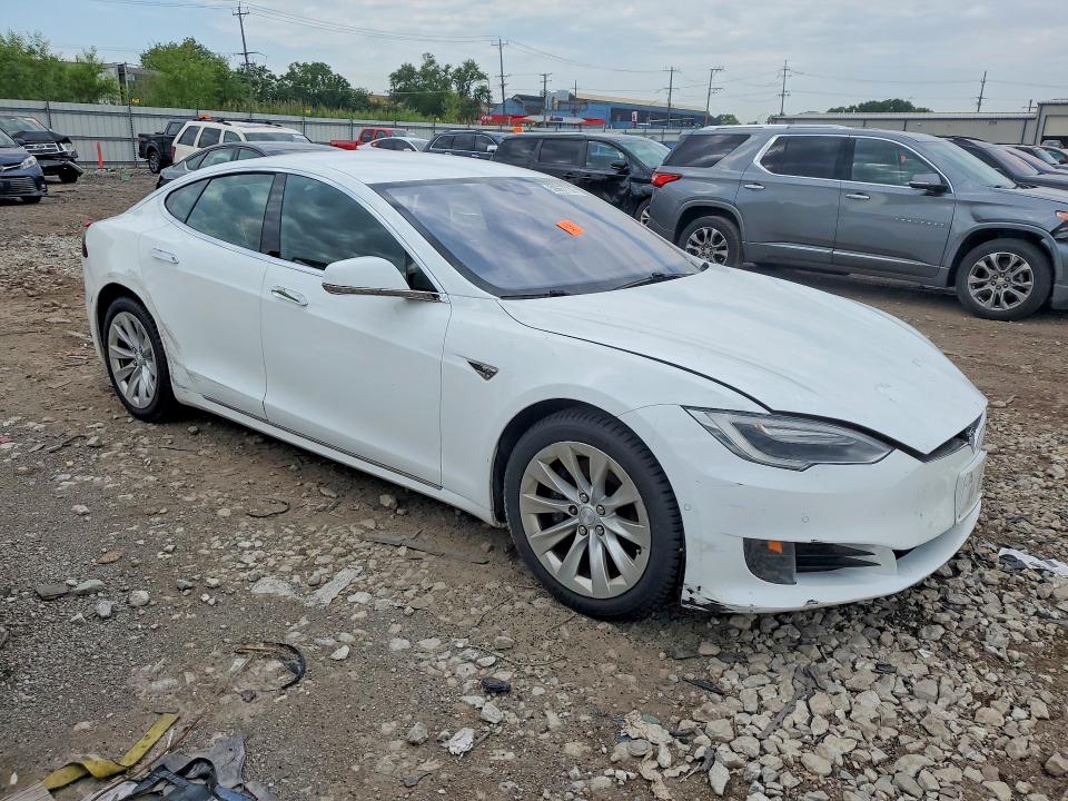 Photo 4 from auction – 2016 TESLA MODEL S with VIN 5YJSA1E11GF158470