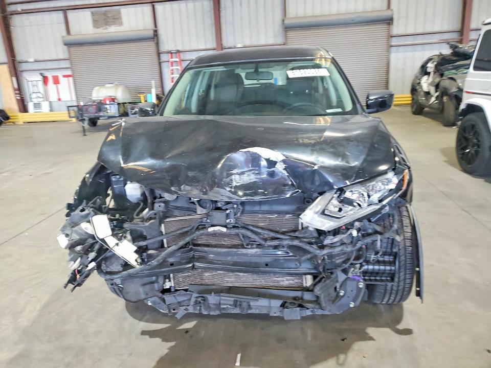 Photo 5 from auction – 2017 NISSAN ROGUE with VIN KNMAT2MT2HP576879