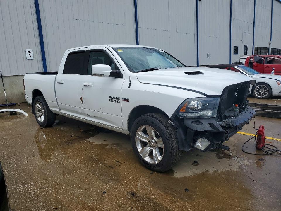 صورة رقم 4 من المزاد - 2016 RAM 1500 مع VIN 1C6RR7UT9GS303164
