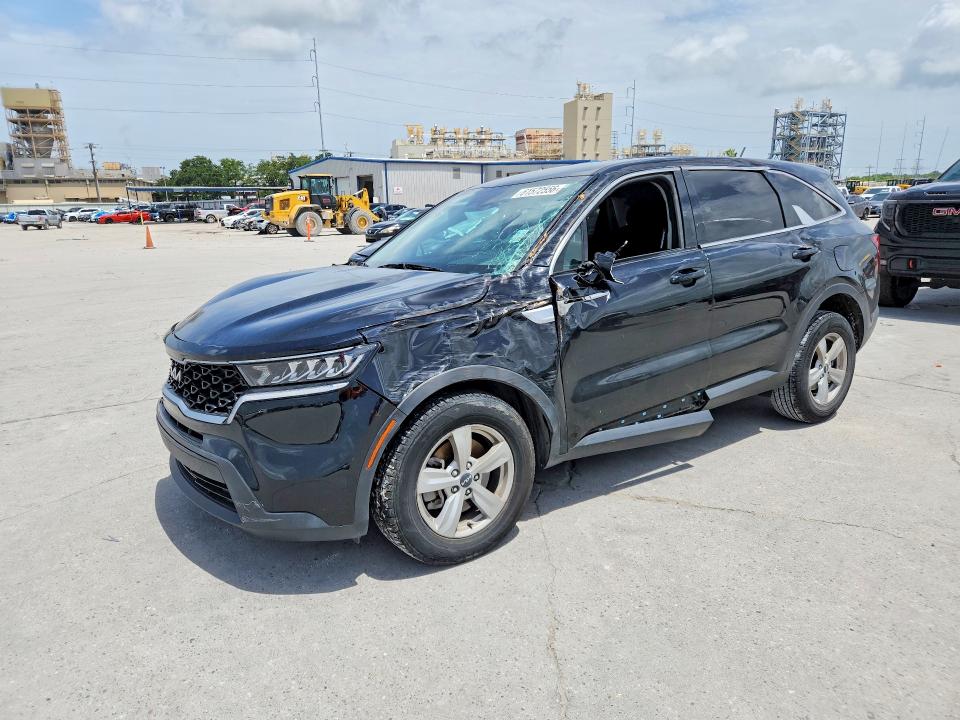 KIA SORENTO 2022 with VIN 5XYRG4LC9NG112104 - Photo from auction