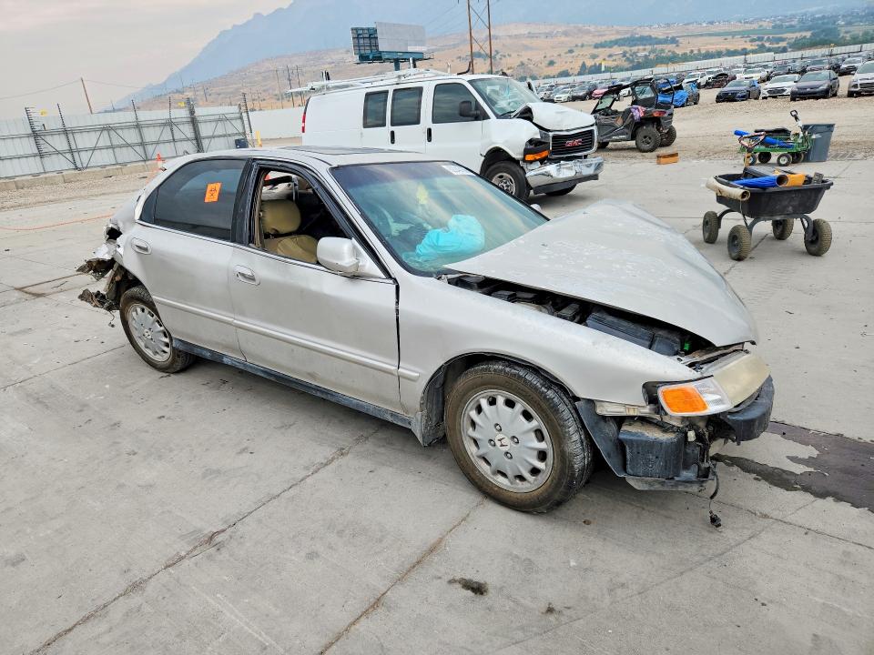 Photo 4 from auction – 1996 HONDA ACCORD with VIN 1HGCD5662TA191446