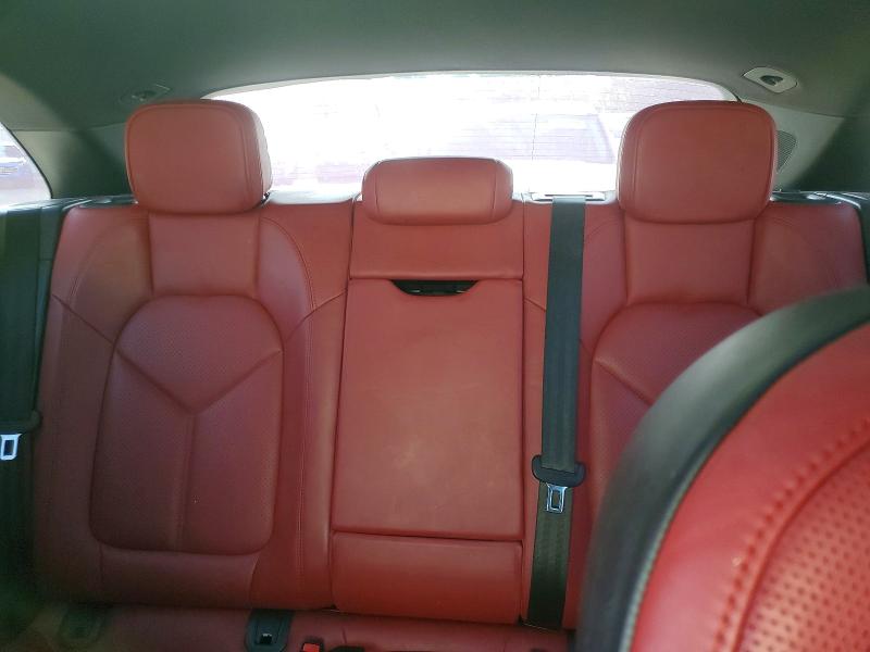 Photo 10 from auction – 2016 PORSCHE MACAN with VIN WP1AB2A53GLB52544