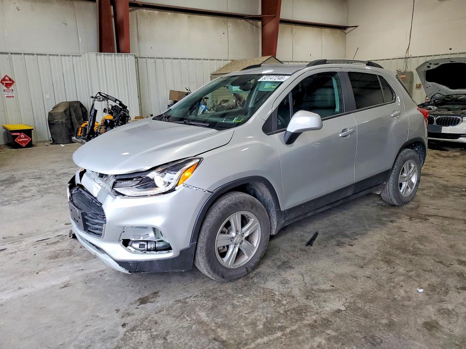 CHEVROLET TRAX 2022 with VIN KL7CJPSM1NB566602 - Photo from auction