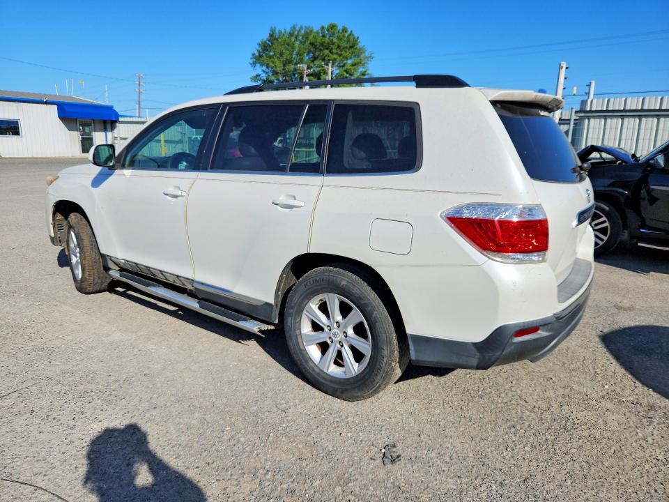 Photo 2 from auction – 2011 TOYOTA HIGHLANDER with VIN 5TDZK3EHXBS046338