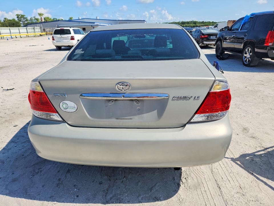 Photo 6 from auction – 2005 TOYOTA CAMRY with VIN 4T1BE32K55U429608