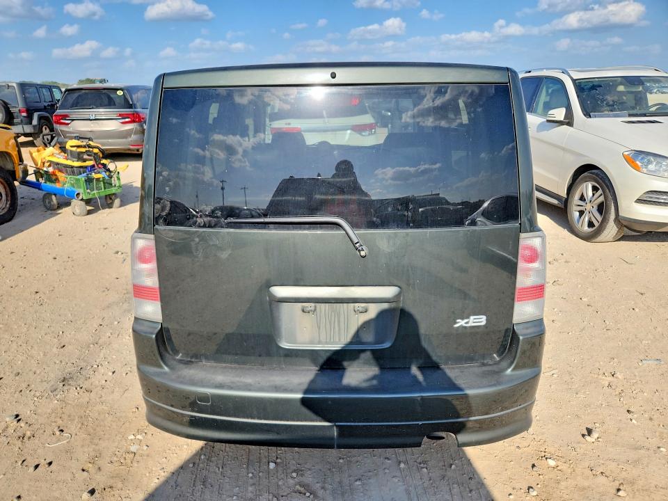 Photo 6 from auction – 2005 SCION XB with VIN JTLKT324550178127