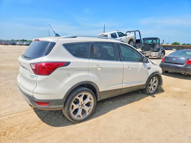 Photo 3 from auction – 2019 FORD ESCAPE with VIN 1FMCU0J90KUB26509