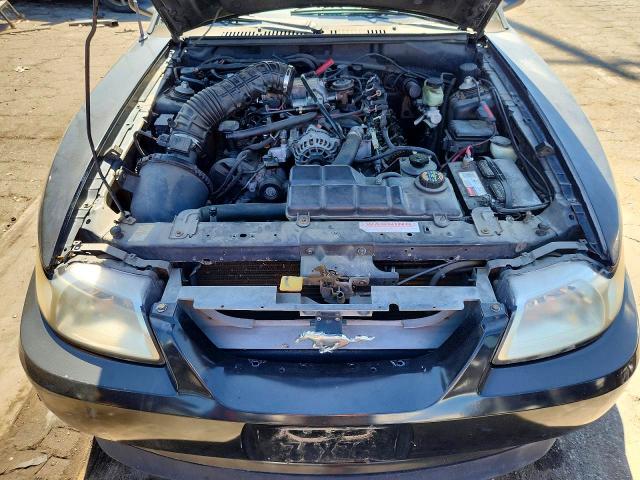 Photo 11 from auction – 2000 FORD MUSTANG with VIN 1FAFP42X8YF193780