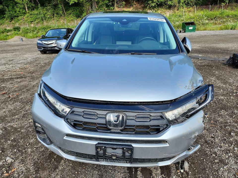 Photo 5 from auction – 2025 HONDA ODYSSEY with VIN 5FNRL6H64SB045599