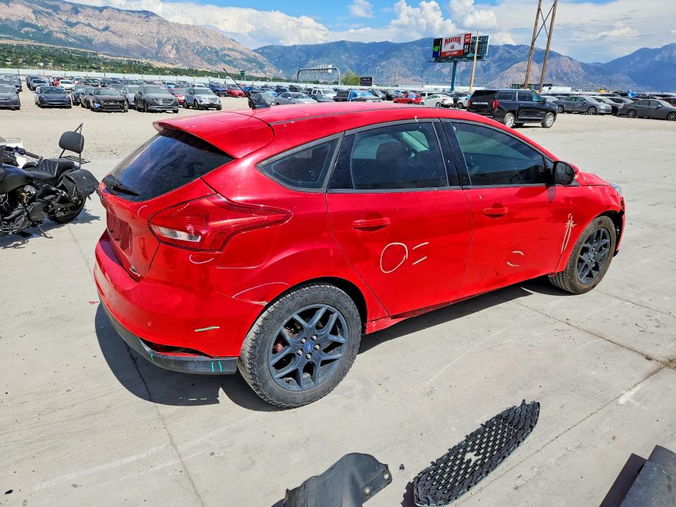 Photo 3 from auction – 2016 FORD FOCUS with VIN 1FADP3K24GL363882