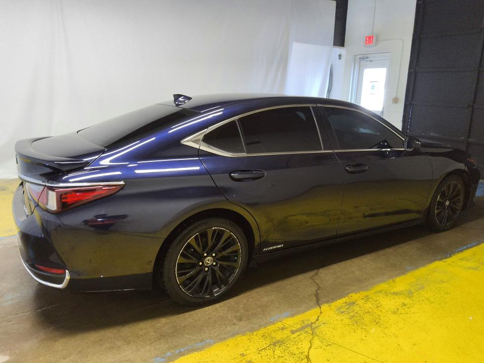 صورة رقم 3 من المزاد - 2021 LEXUS ES مع VIN 58ADA1C19MU005418