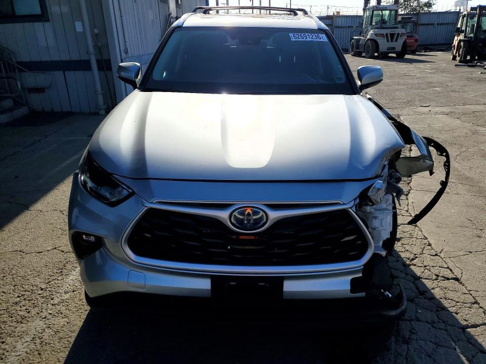 Photo 5 from auction – 2021 TOYOTA HIGHLANDER with VIN 5TDHARAH1MS506254