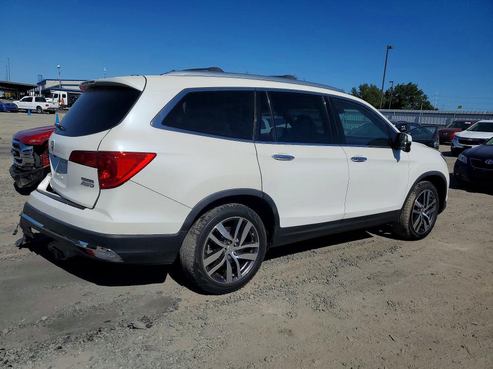 Photo 3 from auction – 2016 HONDA PILOT with VIN 5FNYF6H9XGB068308