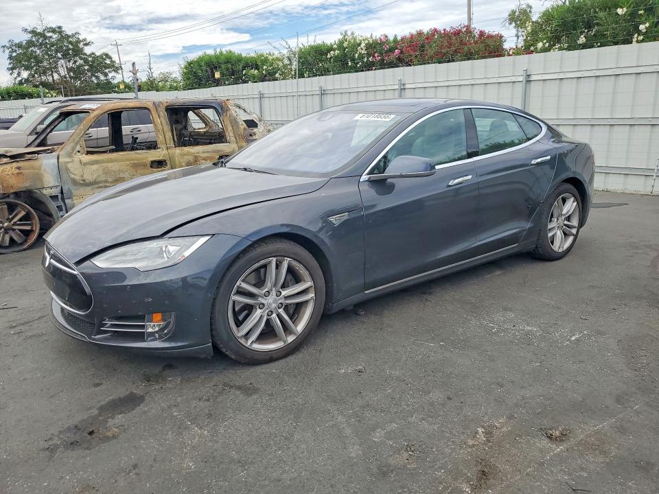 TESLA MODEL S 2015 with VIN 5YJSA1E21FF110961 - Photo from auction