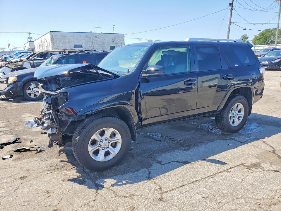 TOYOTA 4RUNNER 2014 with VIN JTEBU5JR0E5198897 - Photo from auction