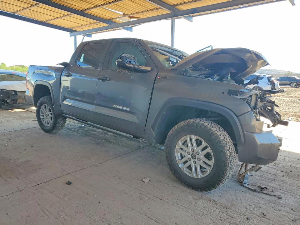 Photo 4 from auction – 2024 TOYOTA TUNDRA with VIN 5TFLA5DB1RX135172
