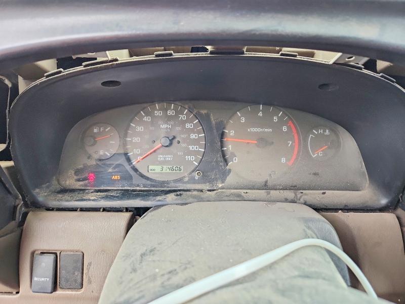 Photo 9 from auction – 2000 NISSAN FRONTIER with VIN 1N6ED27Y3YC338677