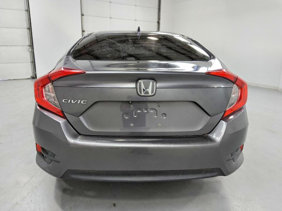 صورة رقم 6 من المزاد - 2017 HONDA CIVIC مع VIN 19XFC2F74HE226532