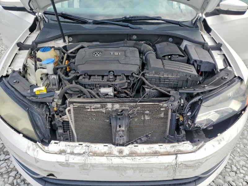 Photo 11 from auction – 2015 VOLKSWAGEN PASSAT with VIN 1VWAS7A31FC030628