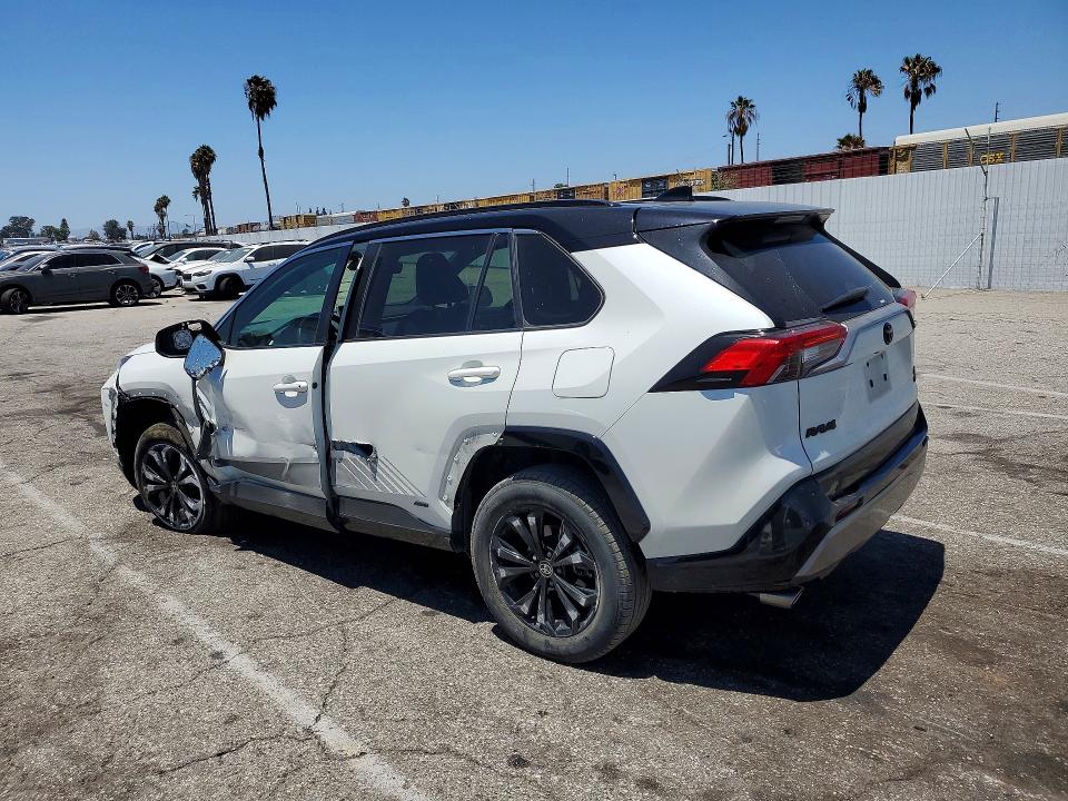 Photo 2 from auction – 2022 TOYOTA RAV4 with VIN 4T3E6RFV4NU092289