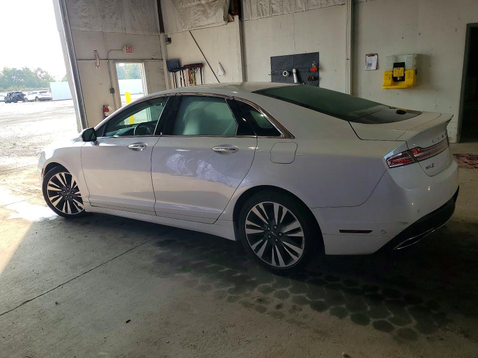 Фото 2 с аукциона – 2017 LINCOLN MKZ с VIN 3LN6L5E92HR653183