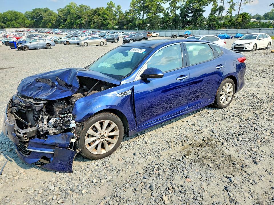 KIA OPTIMA 2016 with VIN 5XXGU4L32GG012899 - Photo from auction