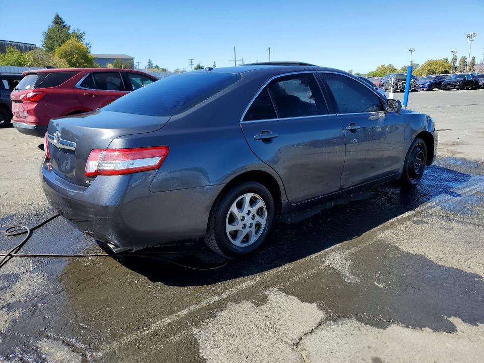 Photo 3 from auction – 2011 TOYOTA CAMRY with VIN 4T1BF3EK3BU636891