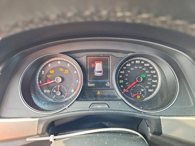 Photo 9 from auction – 2019 VOLKSWAGEN ATLAS with VIN 1V2WR2CA2KC558948
