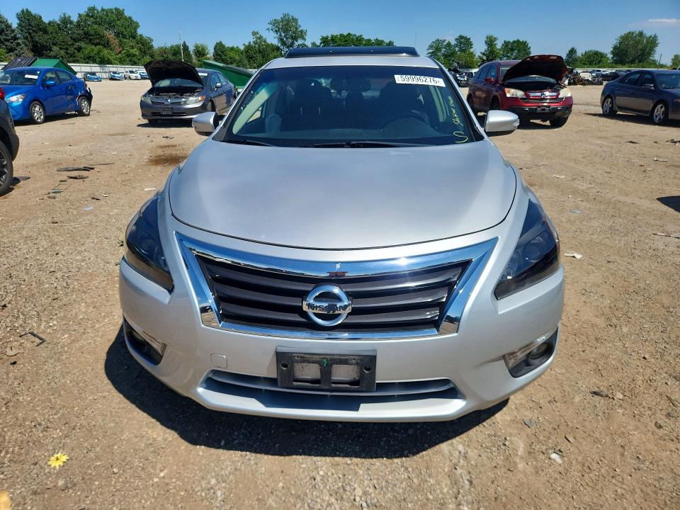 Photo 5 from auction – 2013 NISSAN ALTIMA with VIN 1N4AL3AP0DN475204