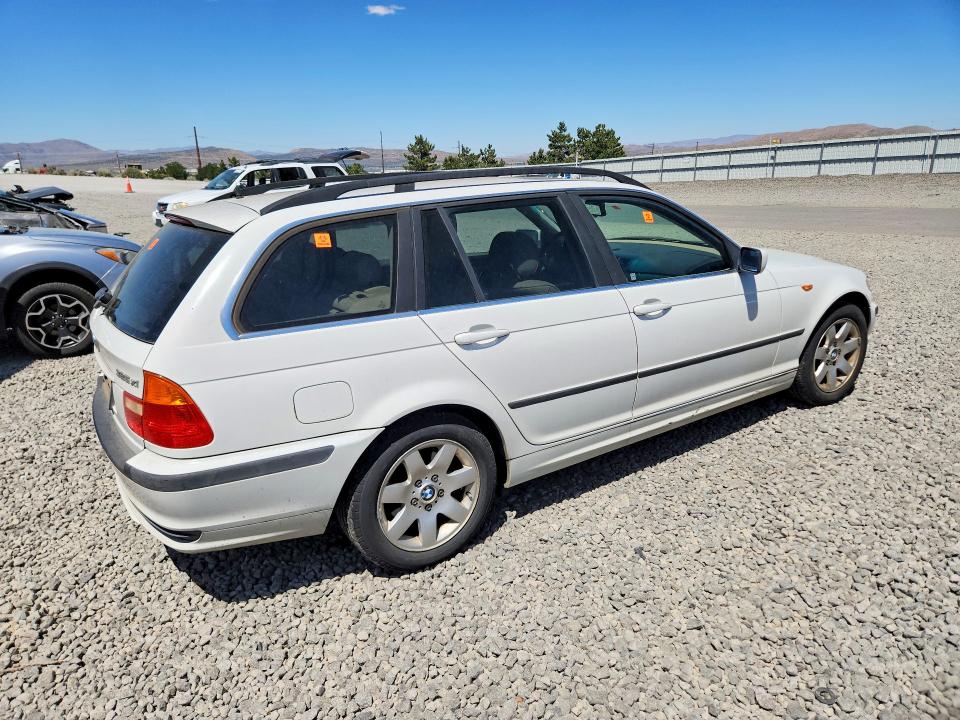 Photo 3 from auction – 2002 BMW 325 with VIN WBAEP33472PF00748