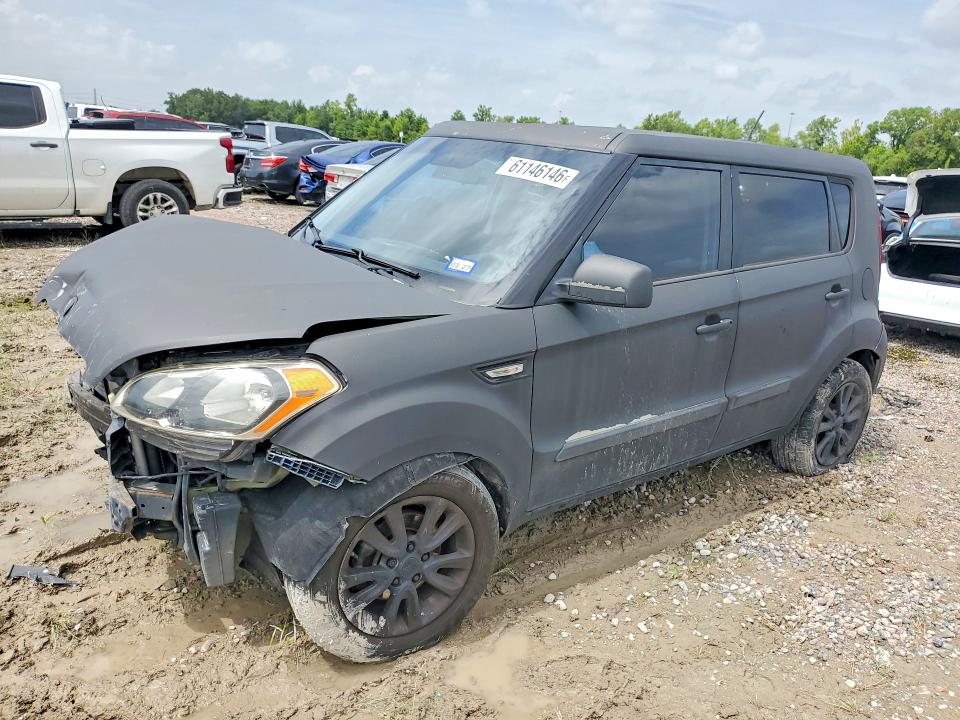 KIA SOUL 2013 with VIN KNDJT2A58D7602546 - Photo from auction