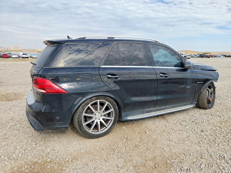 Photo 3 from auction – 2017 MERCEDES-BENZ GLE with VIN 4JGDA7EB8HA915147