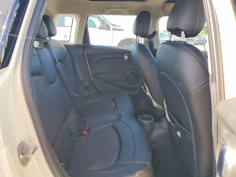 صورة رقم 10 من المزاد - 2015 MINI COOPER مع VIN WMWXS5C57FT834073