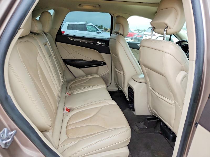 Photo 11 from auction – 2019 LINCOLN MKC with VIN 5LMCJ3C97KUL15565