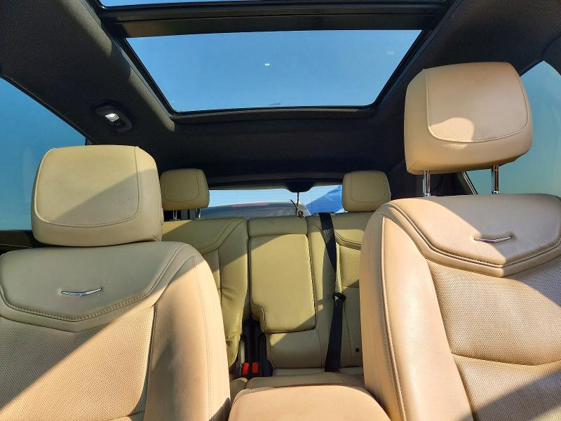 Photo 10 from auction – 2017 CADILLAC XT5 with VIN 1GYKNBRS7HZ105775