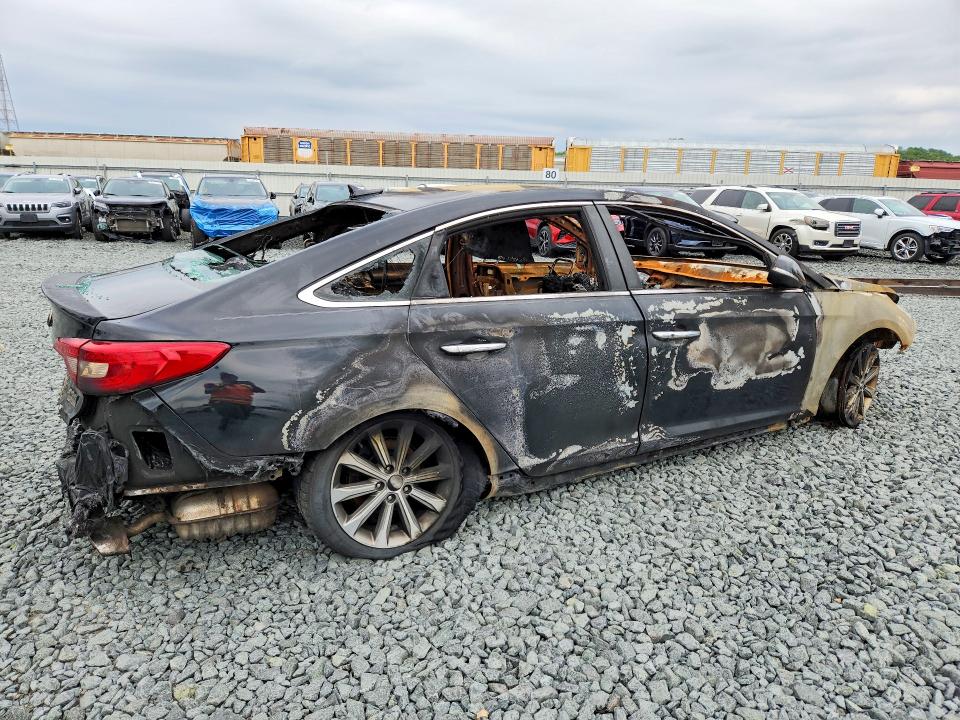 Photo 3 from auction – 2016 HYUNDAI SONATA with VIN 5NPE34AF7GH376831