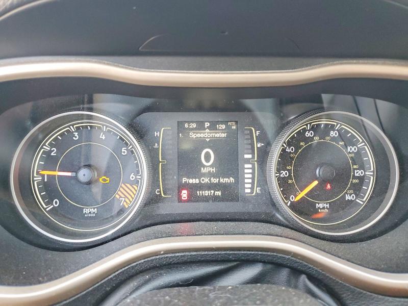 Photo 9 from auction – 2015 JEEP CHEROKEE with VIN 1C4PJLCB4FW781136