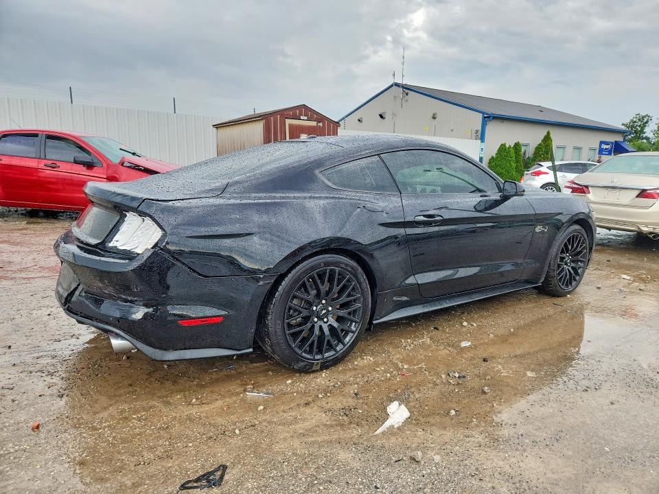 Photo 3 from auction – 2016 FORD MUSTANG with VIN 1FA6P8CF7G5211008