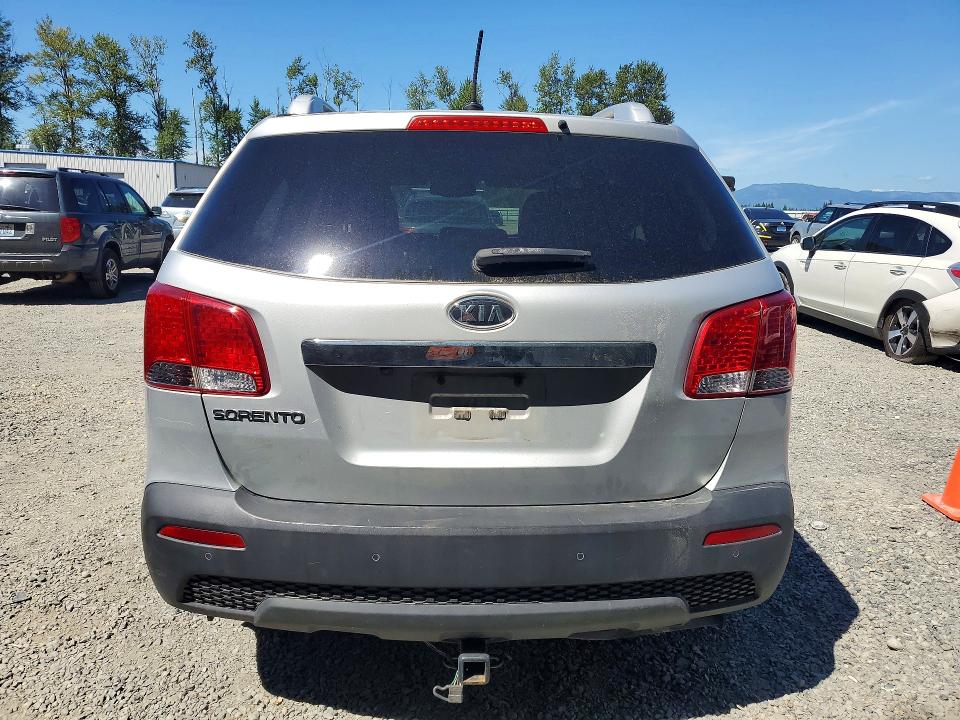 Photo 6 from auction – 2012 KIA SORENTO with VIN 5XYKT3A64CG192851