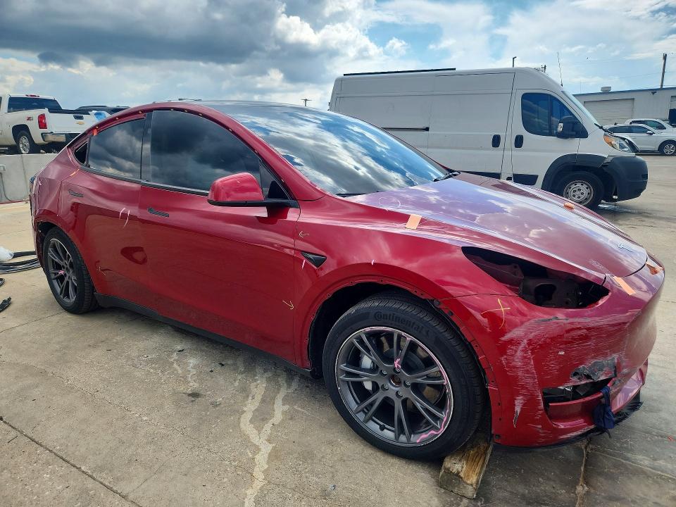 Photo 4 from auction – 2024 TESLA MODEL Y with VIN 7SAYGAEE3RF177572